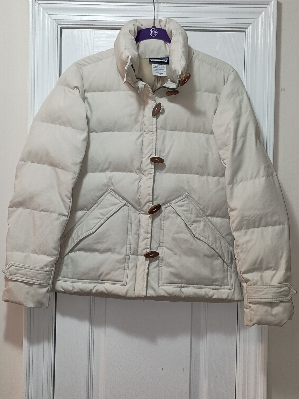 Patagonia Vintage Down Cream Puffer Jacket with Toggle Closures Women's XS